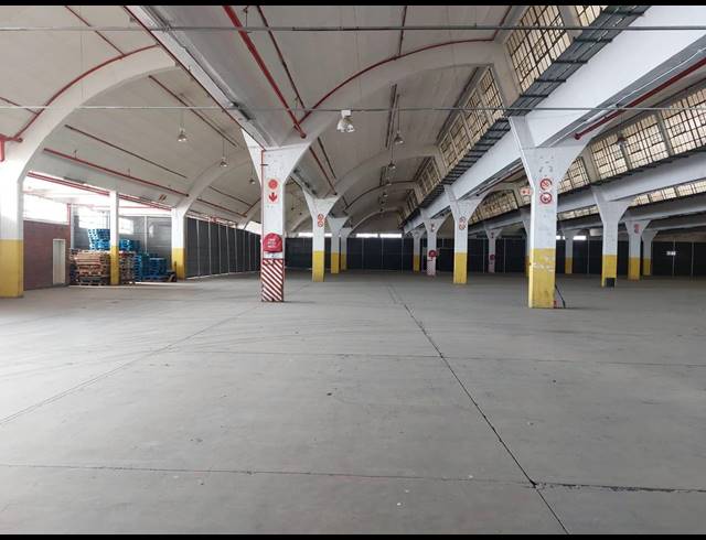 7,000M² WAREHOUSE TO LET IN LONGDALE